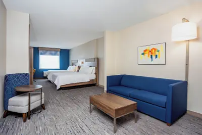 Photo 4 - Holiday Inn Express & Suites Lantana by IHG