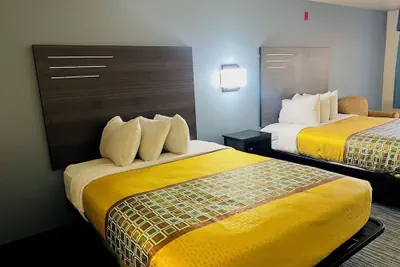 Photo 5 - Garden Inn and Suites Little Rock