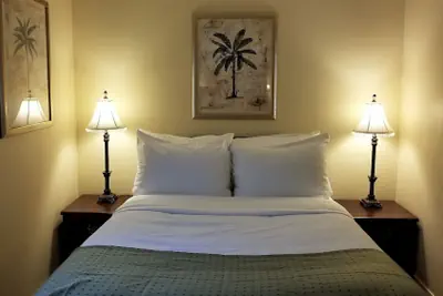 Photo 5 - Top Notch Inn