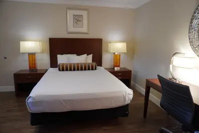 Photo 5 - Rose Garden Inn