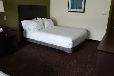 Photo 5 - Holiday Inn Express & Suites Geneva Finger Lakes by IHG