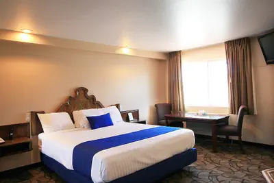 Photo 5 - Colony Inn
