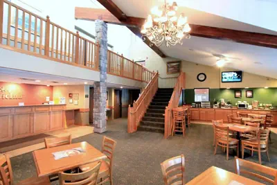 Photo 4 - AmericInn by Wyndham Cedar Rapids Airport