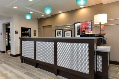 Photo 4 - Hampton Inn & Suites Des Moines Downtown