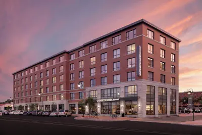 Photo 2 - Courtyard Portland Downtown/Waterfront