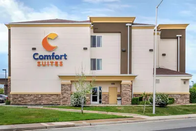 Photo 2 - Comfort Suites Redding - Shasta Lake
