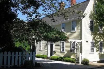Photo 2 - Admiral Farragut Inn