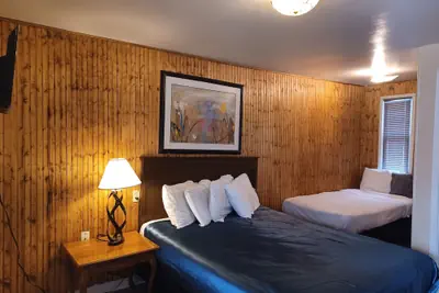 Photo 4 - Falls Motel