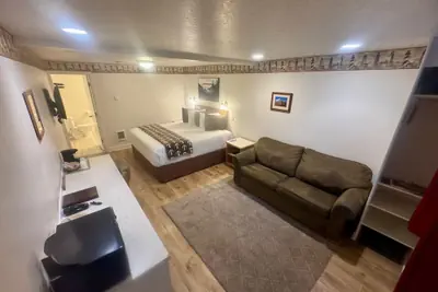 Photo 4 - Ocean Breeze Motel