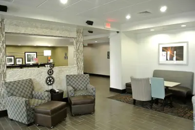 Photo 2 - Hampton Inn Carrizo Springs
