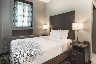 Photo 5 - La Quinta Inn & Suites by Wyndham Baltimore Downtown