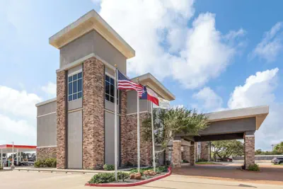 Photo 2 - La Quinta Inn & Suites by Wyndham Rockport - Fulton