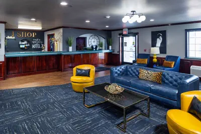Photo 2 - Hotel J Green Bay