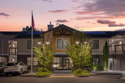 Photo 2 - Best Western Plus Stevenson Manor