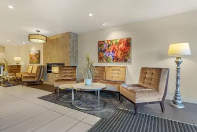Photo 3 - Best Western Plus Stevenson Manor