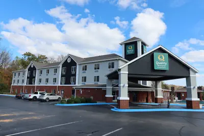 Photo 2 - Quality Inn & Suites Huntsville Research Park Area