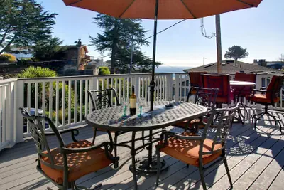 Photo 2 - Ocean Echo Inn and Beach Cottages