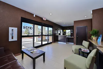 Photo 4 - Americas Best Value Inn & Suites Cuero