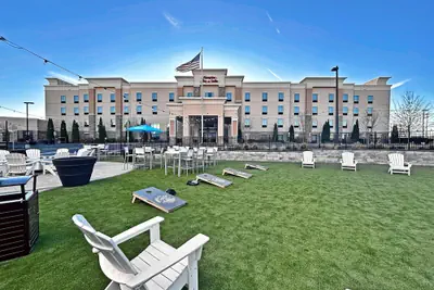 Photo 2 - Hampton Inn & Suites Robbinsville