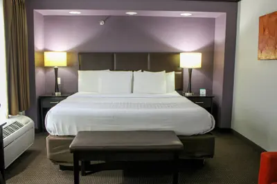 Photo 5 - Parkwood Inn & Suites