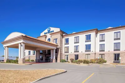 Photo 2 - Best Western St. Louis Airport North Hotel & Suites