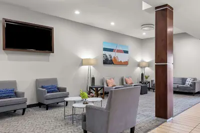 Photo 5 - Best Western St. Louis Airport North Hotel & Suites