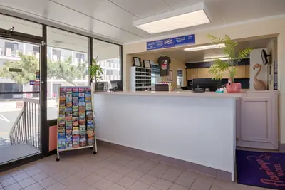 Photo 4 - Flamingo Motel