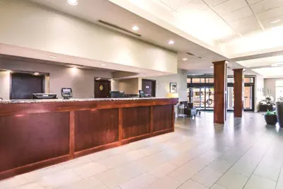 Photo 3 - Norwood Inn & Suites Milwaukee