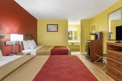 Photo 5 - Travelers Inn Douglas By OYO US-441