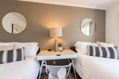 Photo 4 - Shell Beach Inn