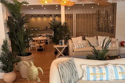 Photo 2 - Beachliner Hotel