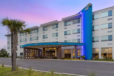 Photo 2 - Glō Best Western Pooler - Savannah Airport Hotel