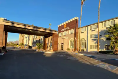 Photo 2 - La Quinta Inn & Suites by Wyndham Safford Copper Valley