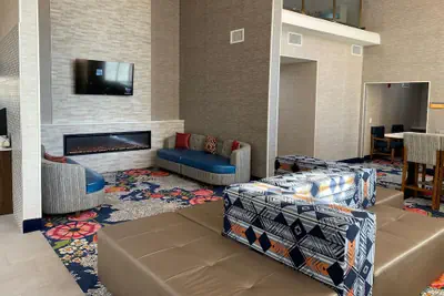 Photo 4 - La Quinta Inn & Suites by Wyndham Safford Copper Valley