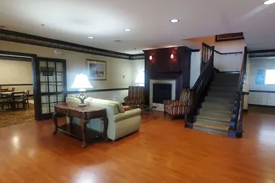 Photo 3 - Wingate Suites by Wyndham Youngstown - Austintown