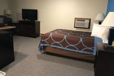 Photo 3 - AmeriVu Inn & Suites