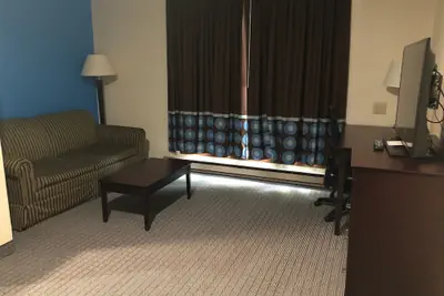 Photo 5 - AmeriVu Inn & Suites