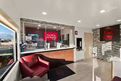 Photo 5 - Red Roof Inn Los Angeles – Bellflower