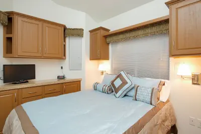 Photo 5 - The Cottages at Golden Village Palms RV Resort