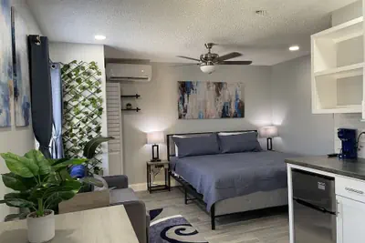 Photo 4 - Sunny Palms Inn