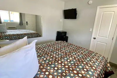 Photo 3 - Dixie Motel