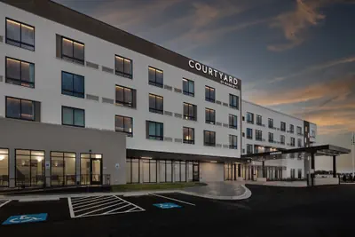 Photo 2 - Courtyard by Marriott Conway