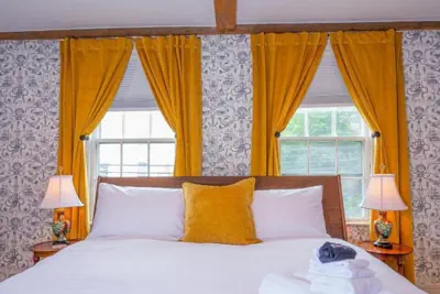 Photo 4 - Sally Webster Inn