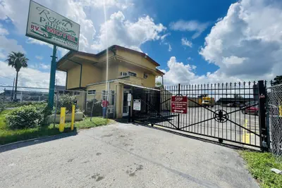 Photo 2 - Royal Palms Motel & RV Park