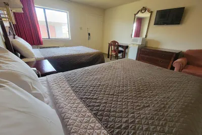 Photo 4 - Studio Suites