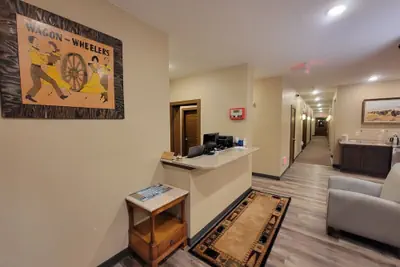 Photo 3 - Wagon Wheel Hotel