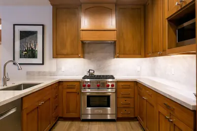 Photo 4 - One Bedroom Townhouse with Hot Tub 1 Apartment Hotel by RedAwning