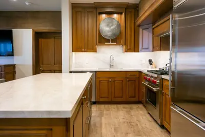 Photo 5 - Luxury One Bedroom with Hot Tub 1 Apartment Hotel by RedAwning