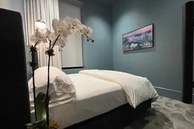 Photo 5 - The Thomas Hotel