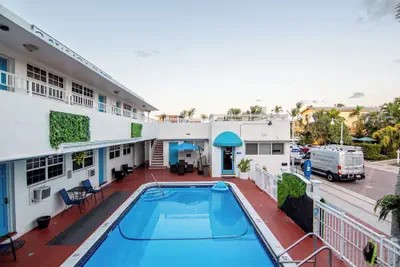 Photo 3 - Pousada Suites at Hollywood Beach